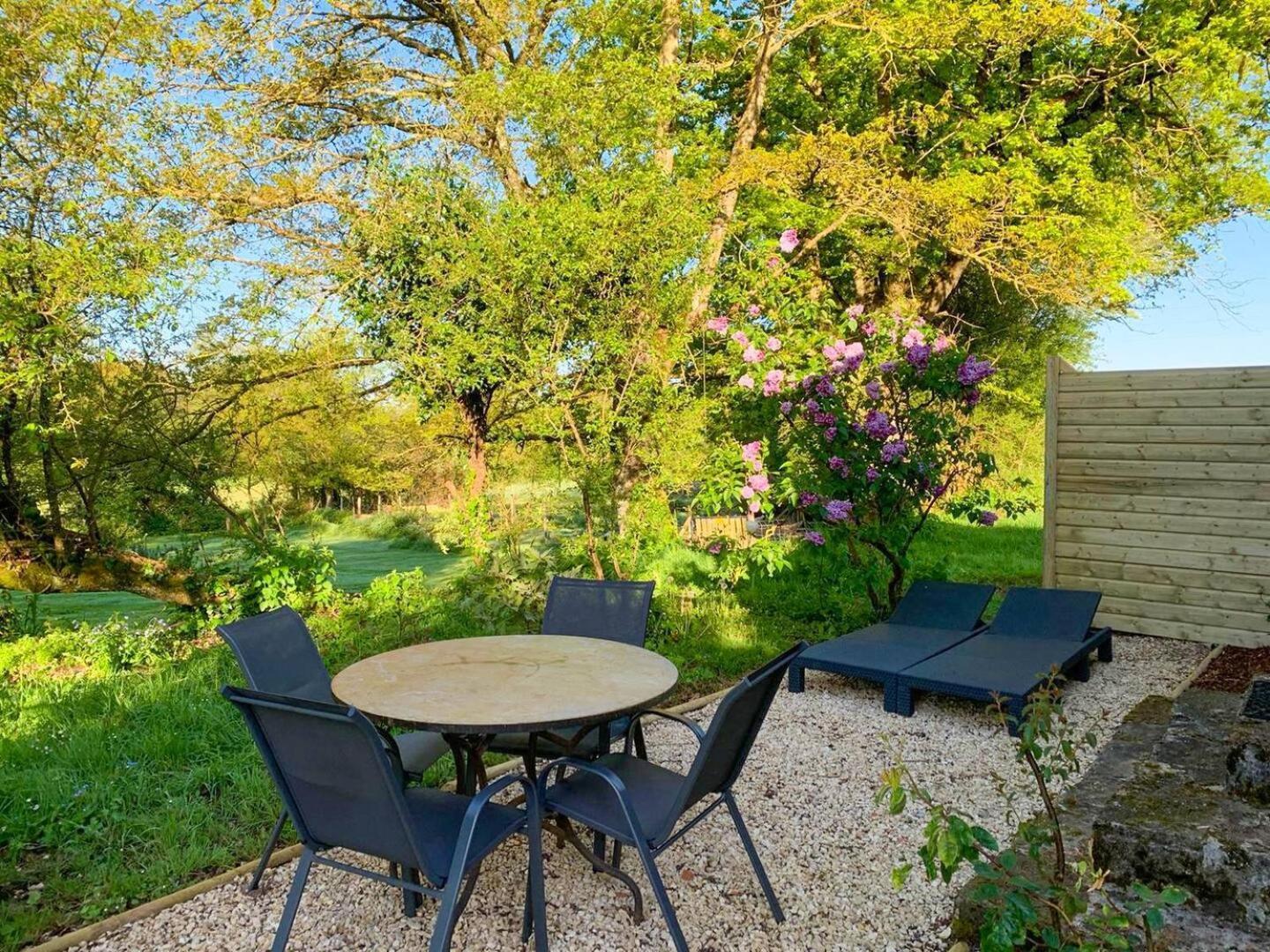 Le Clos Des Ecorcins - Terrasse - Parking Prive Saint-Amand-sur-Sevre Dış mekan fotoğraf